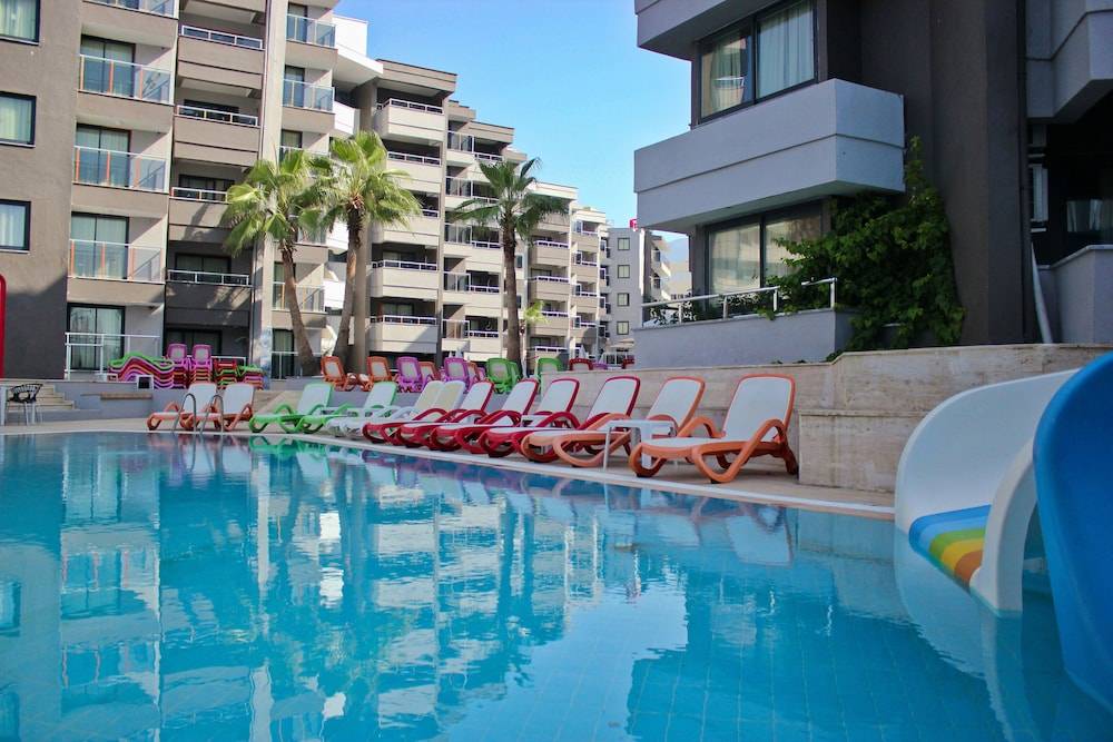 The Nora Hotels Family Club 1