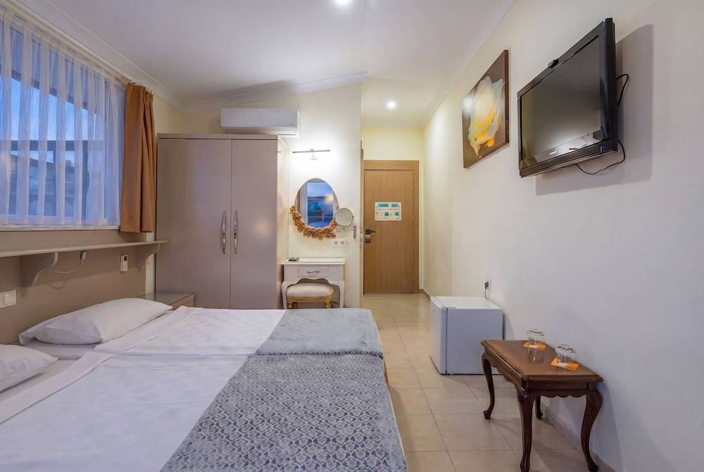 Gallion Hotel 2