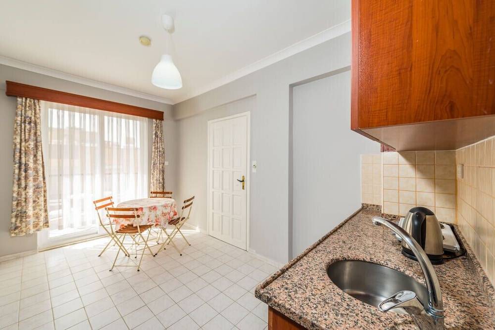 THE S APART & SUITES hOTEL 2