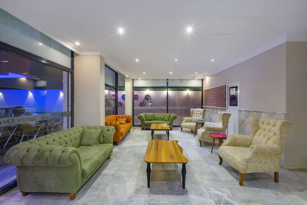 Twin Apart Hotel 1