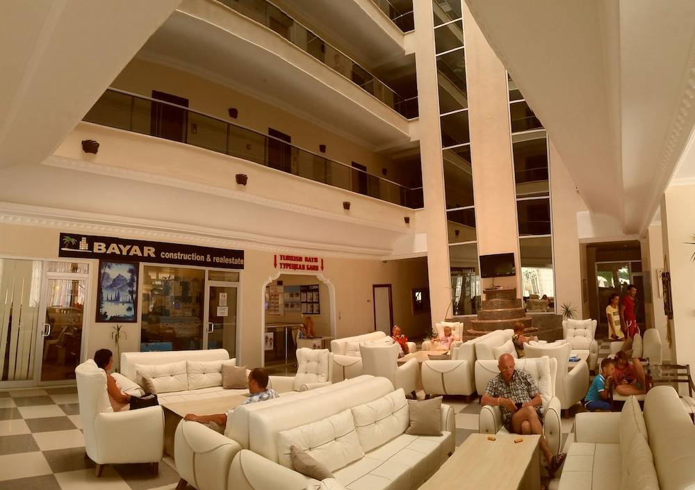 Club Bayar Beach Hotel 2
