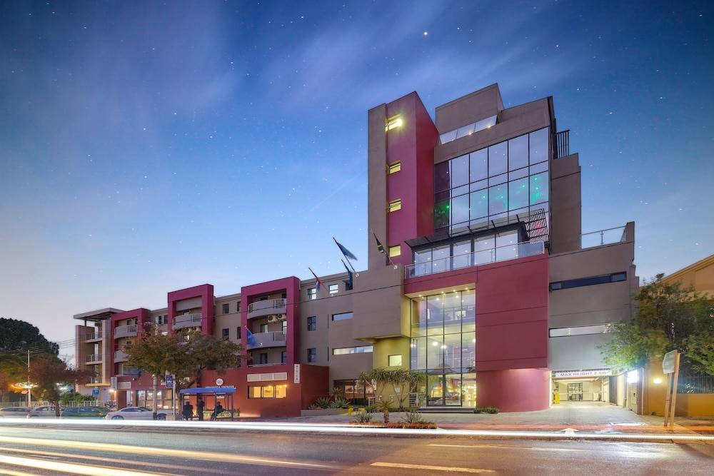 Protea Hotel by Marriott Pretoria Hatfield 1