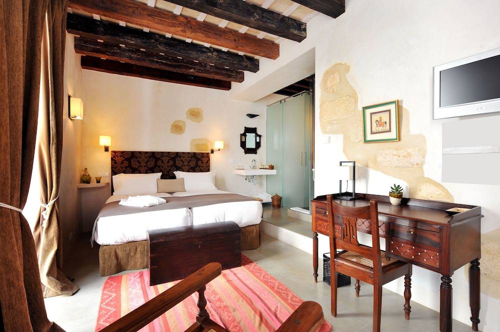 Hotel Boutique V - by Grupo Tribu 1