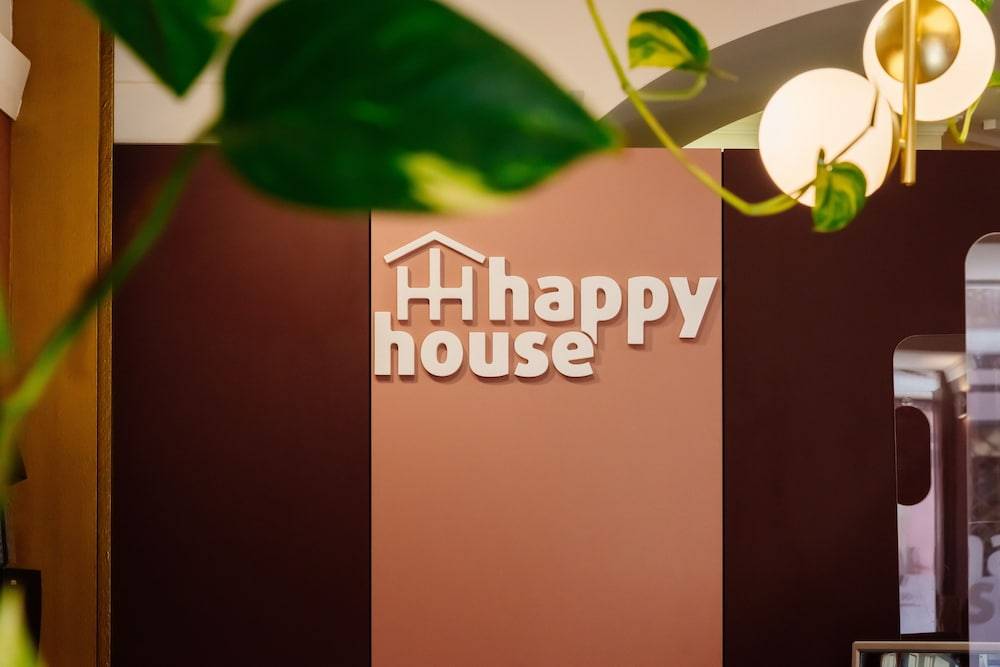 Happy House 1