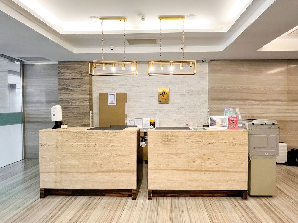 CHECK inn Express Taipei Station 2