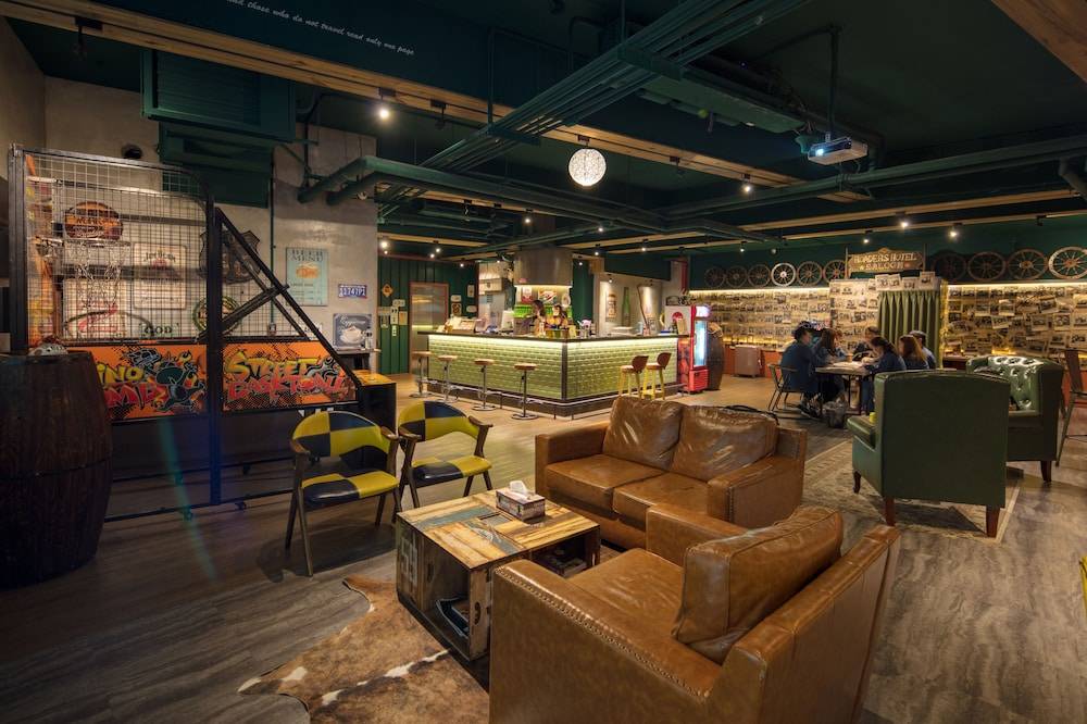Roaders Hotel Zhonghua 2
