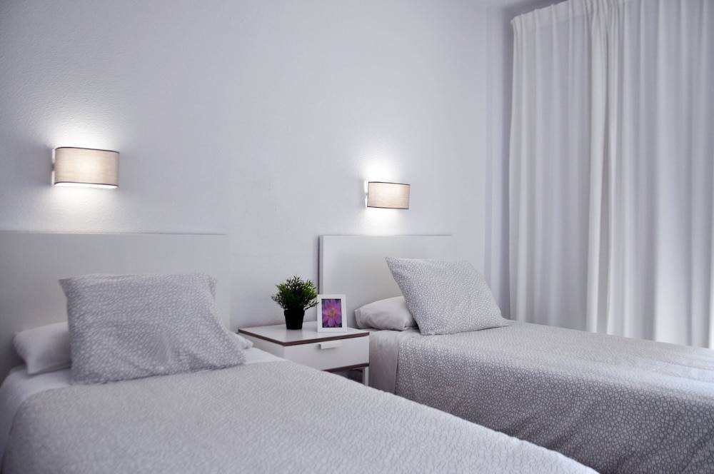 Las Camelias Apartments 1