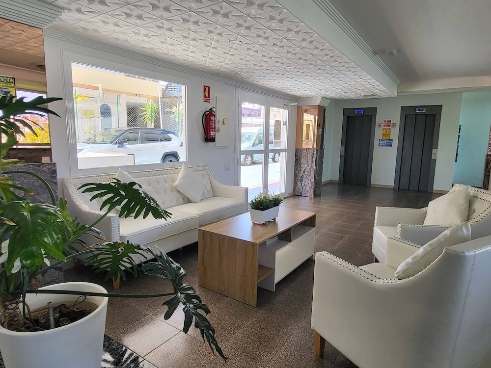 Las Camelias Apartments 2