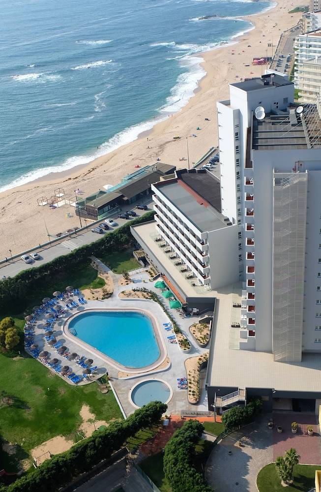 Axis Vermar Conference & Beach Hotel 1