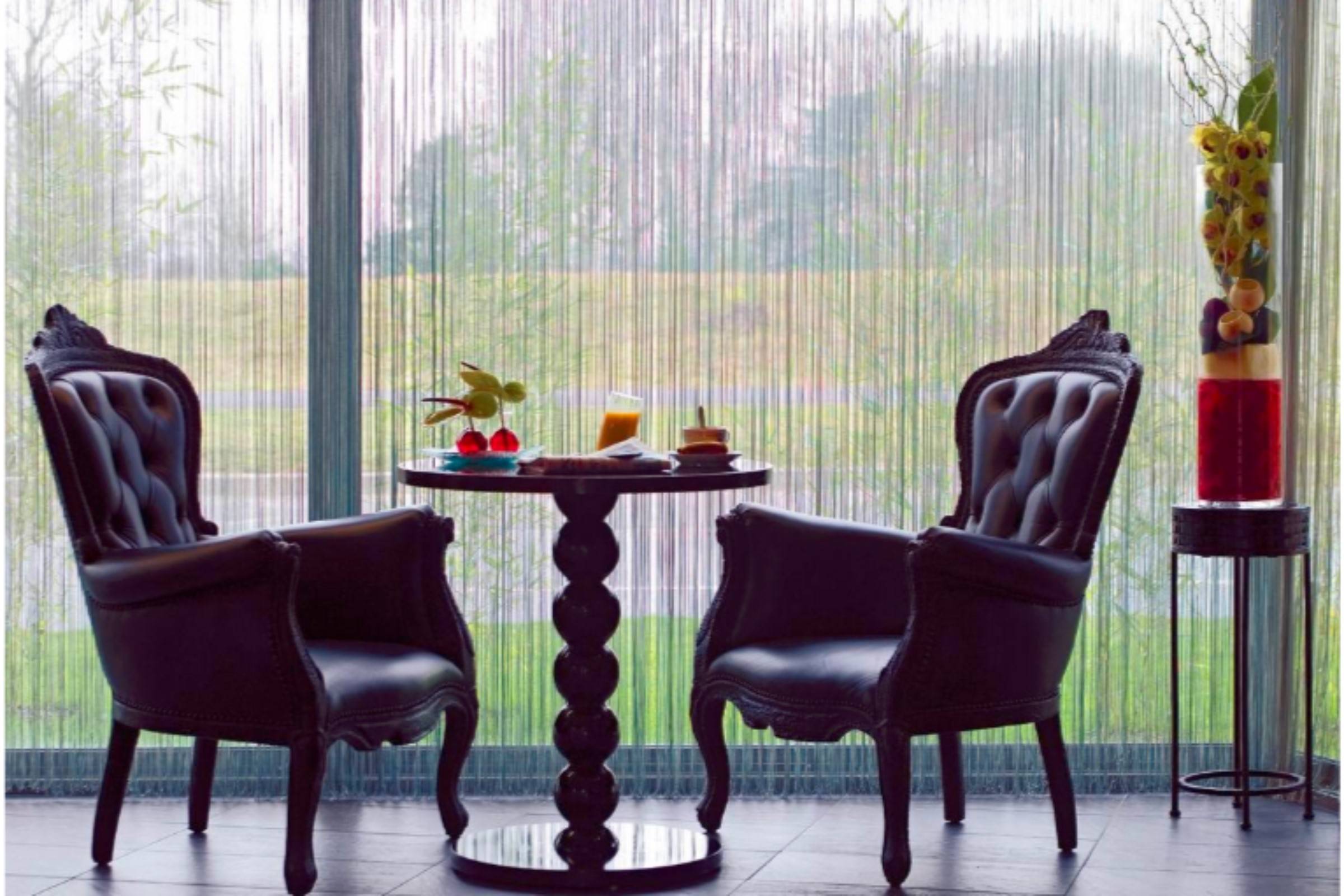Standing Hotel Suites 1