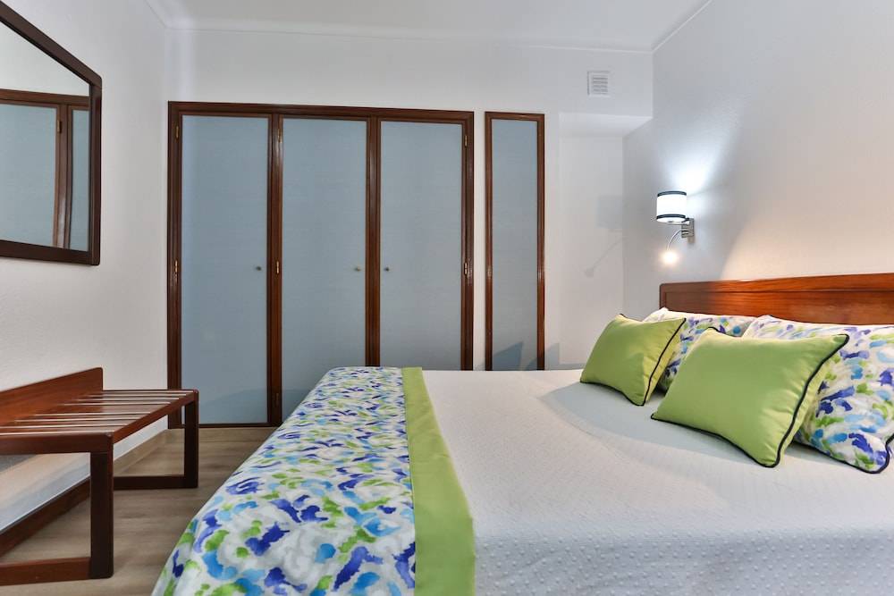 Hotel Arangues 1