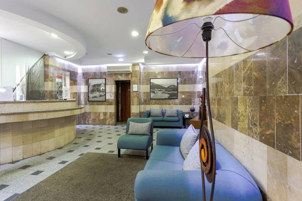 Hotel Arangues 2