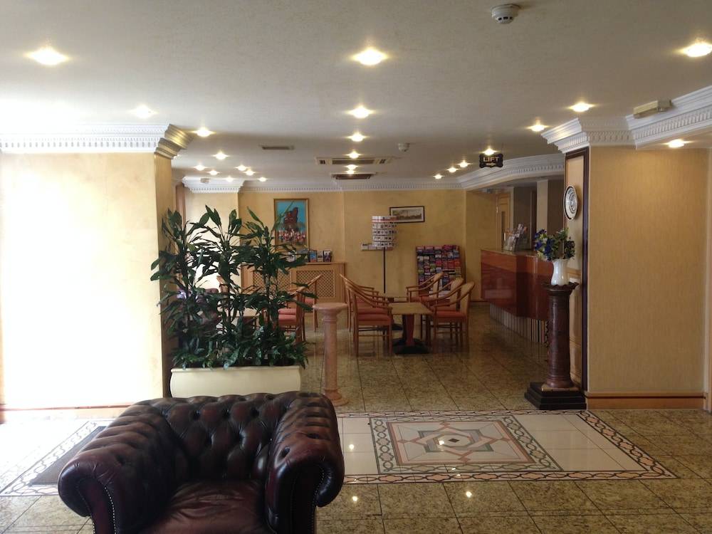 Troy Hotel 2