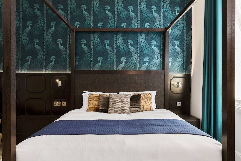 Commodore Hotel 1