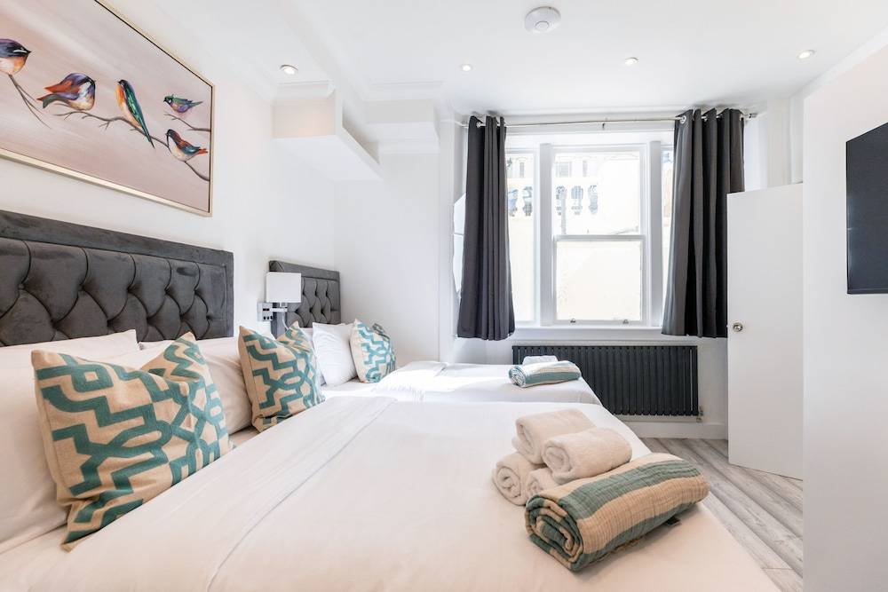 The Gate Hotel 2
