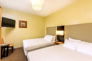 Comfy 2 bedroom apartment on Central Park West 2