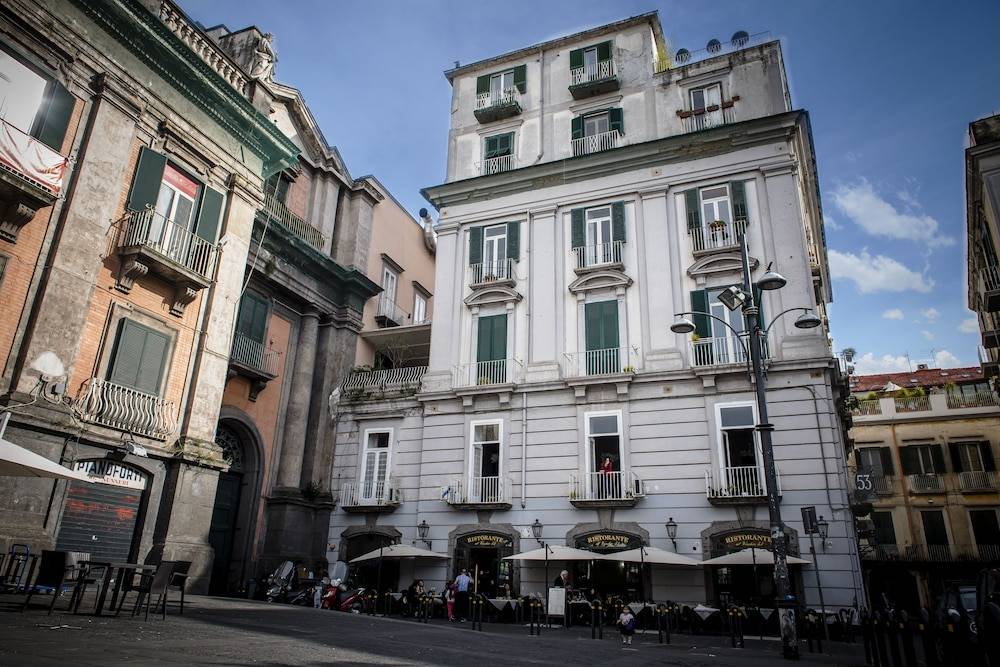 Le 4 Stagioni Dante's Suites H Napoli Centro, by ClaPa Group 1