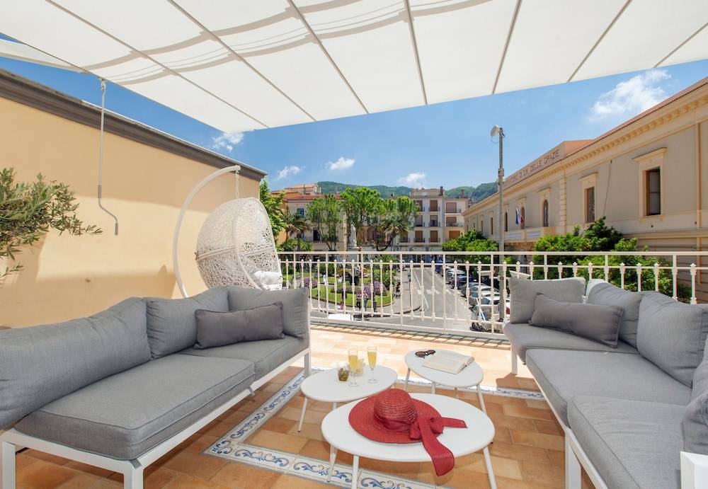 La Piazzetta Guest House 1