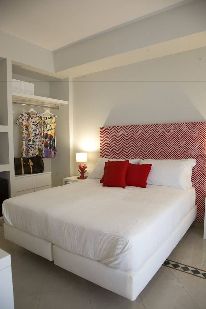 Sorrento ResArt Suite 2