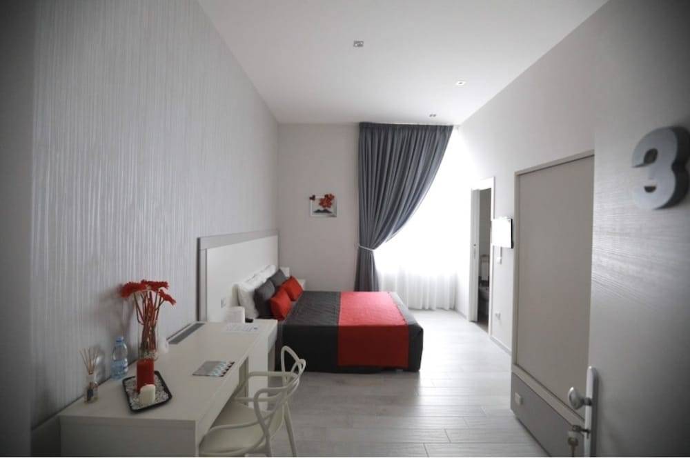 Chiaia Guest House 1