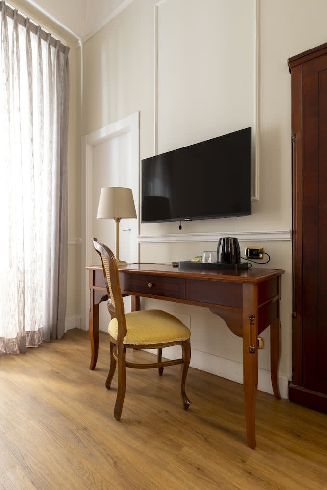 Napolit'amo Hotel Principe 2
