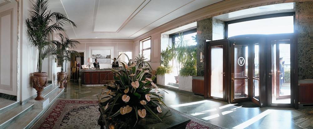 Grand Hotel Vesuvio 2