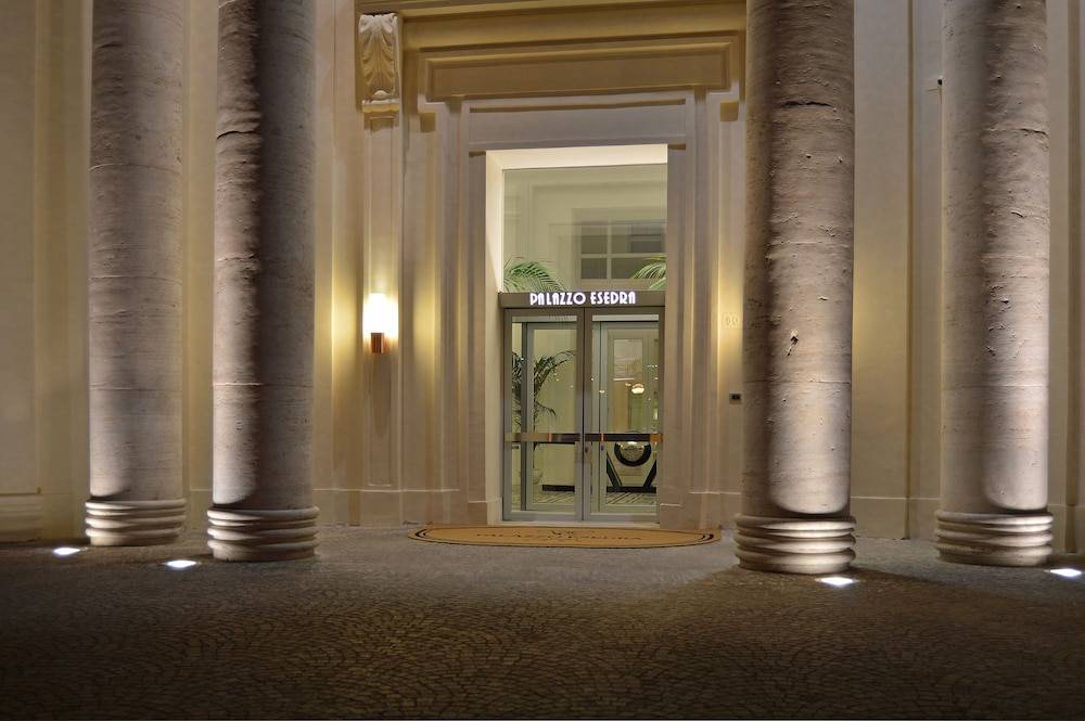 Palazzo Esedra 1