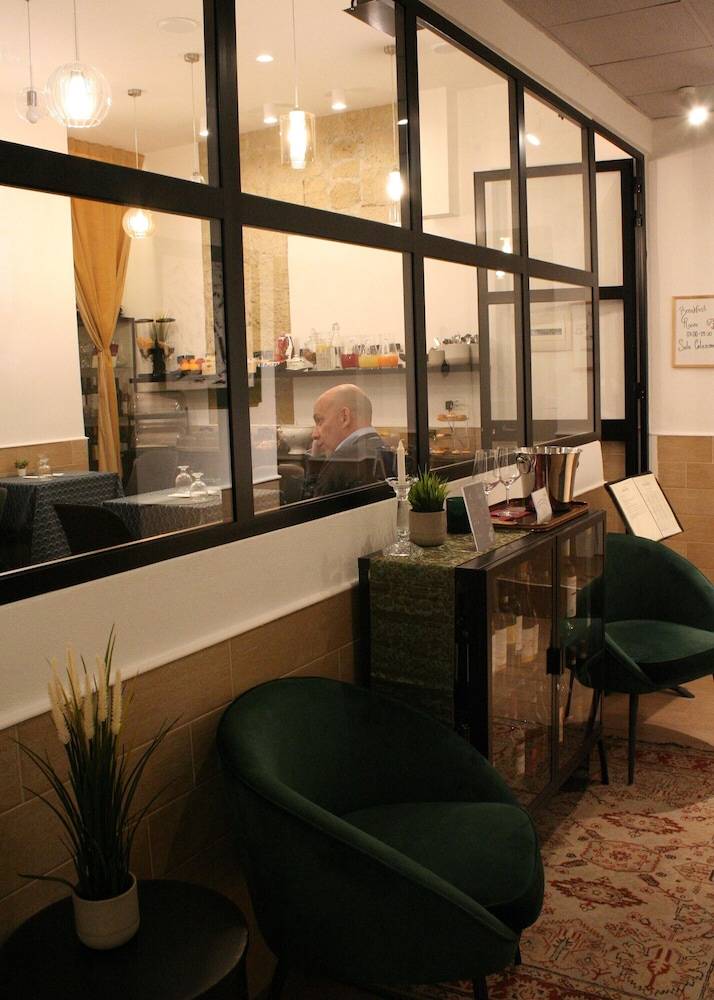 H22 Hotel 2