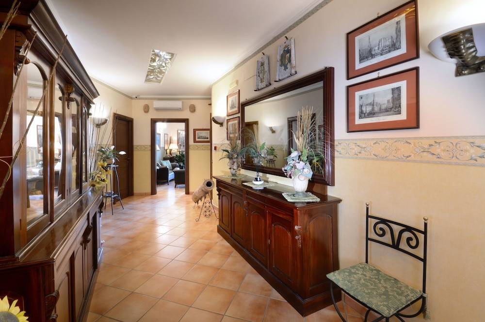Pinto-Storey Hotel 2