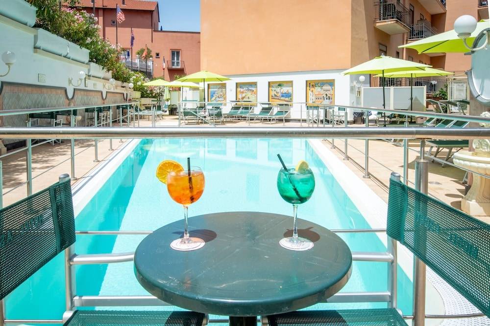 Hotel Ascot Sorrento 1