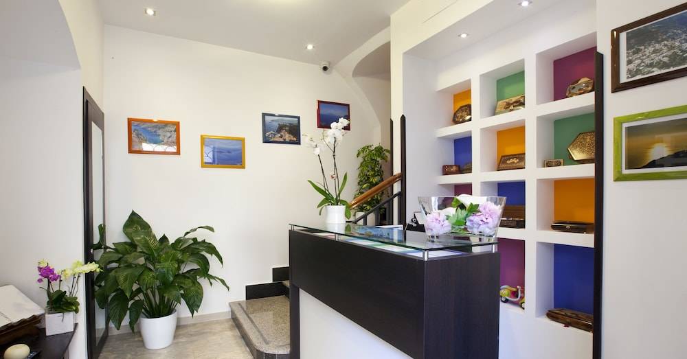 Sorrento Flats 2
