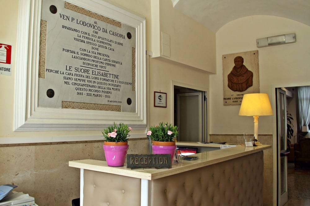 Sisters Hotel 2