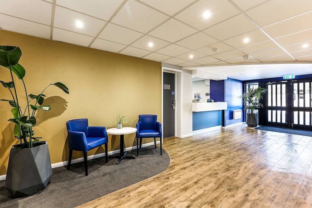 Days Inn by Wyndham London Stansted Airport 2