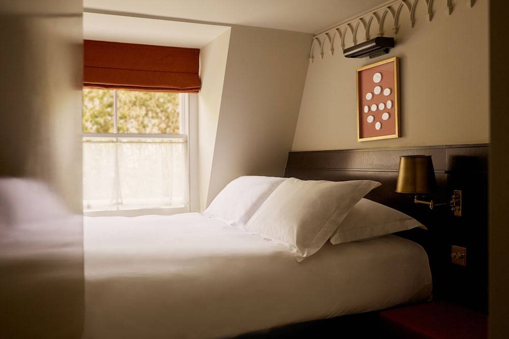 Grand Hotel Bellevue London 2