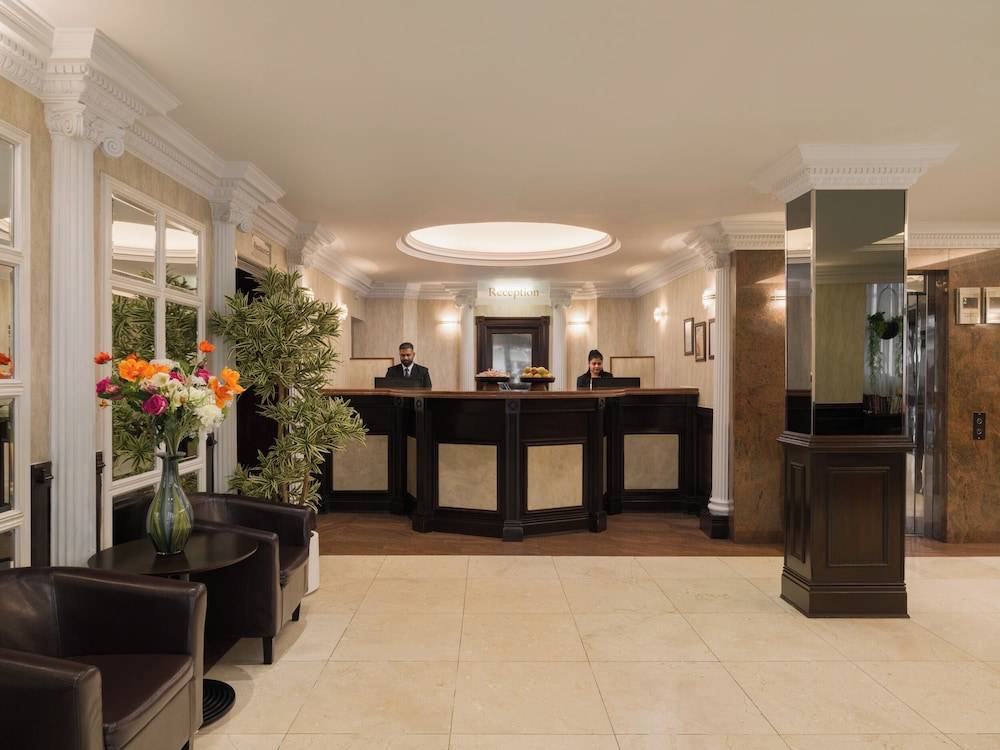 Royal Eagle Hotel 2