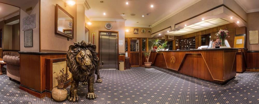 Mitre House Hotel 2