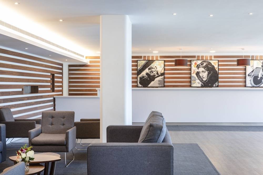 St Giles Heathrow Hotel 2