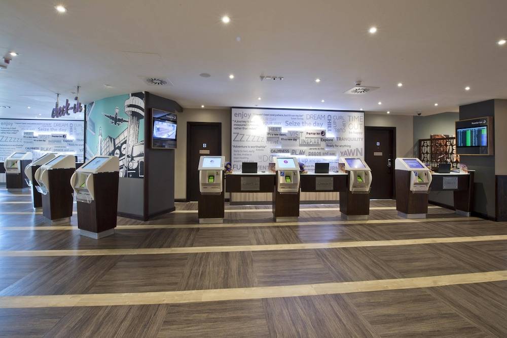 Premier Inn Heathrow Airport Terminal 4 2