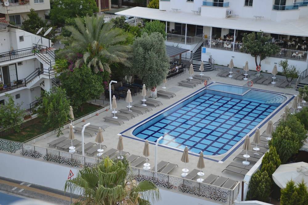 Adler Hotel 2