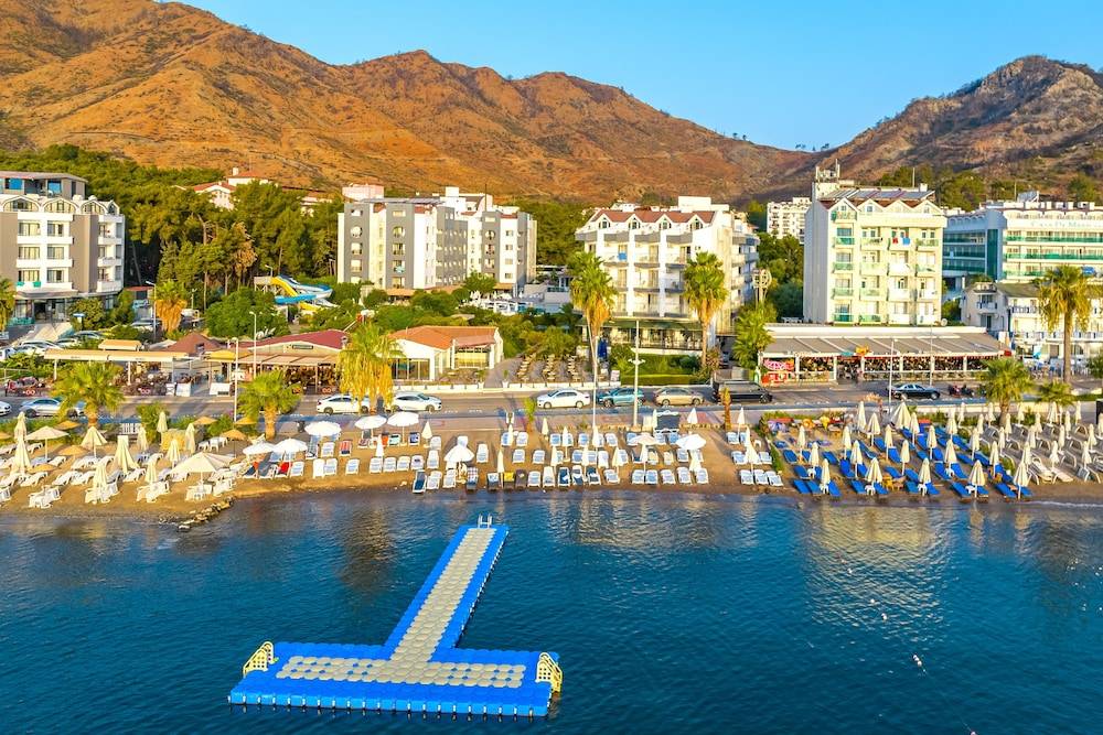 CAPRICE BEACH HOTEL 1
