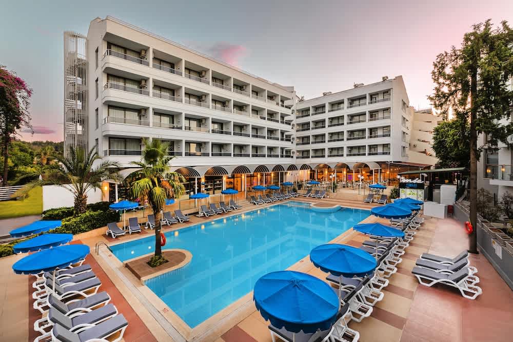 K Maris Hotel 1