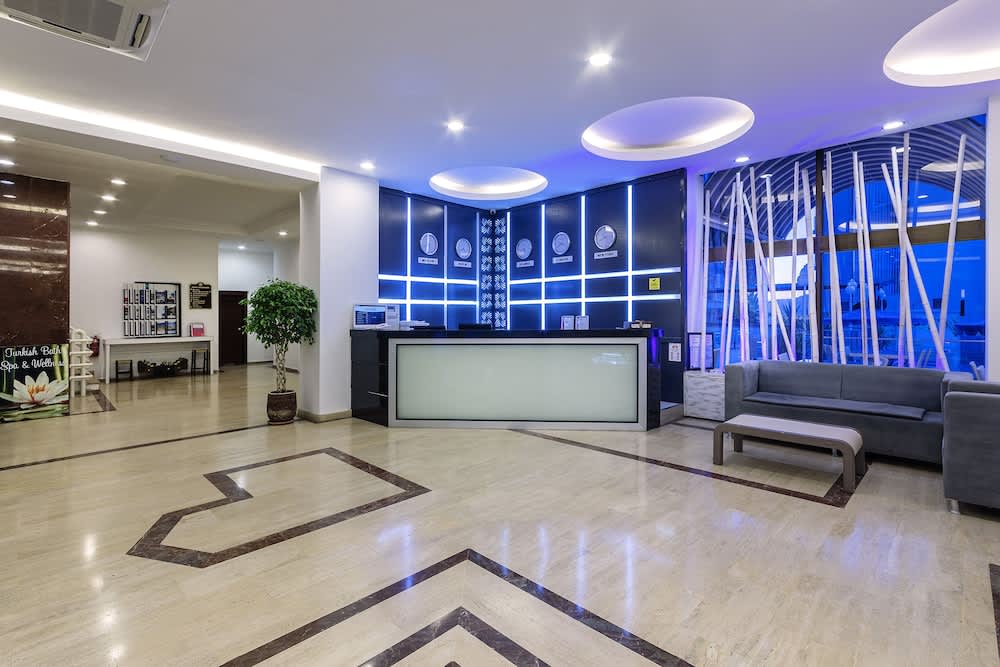 K Maris Hotel 2