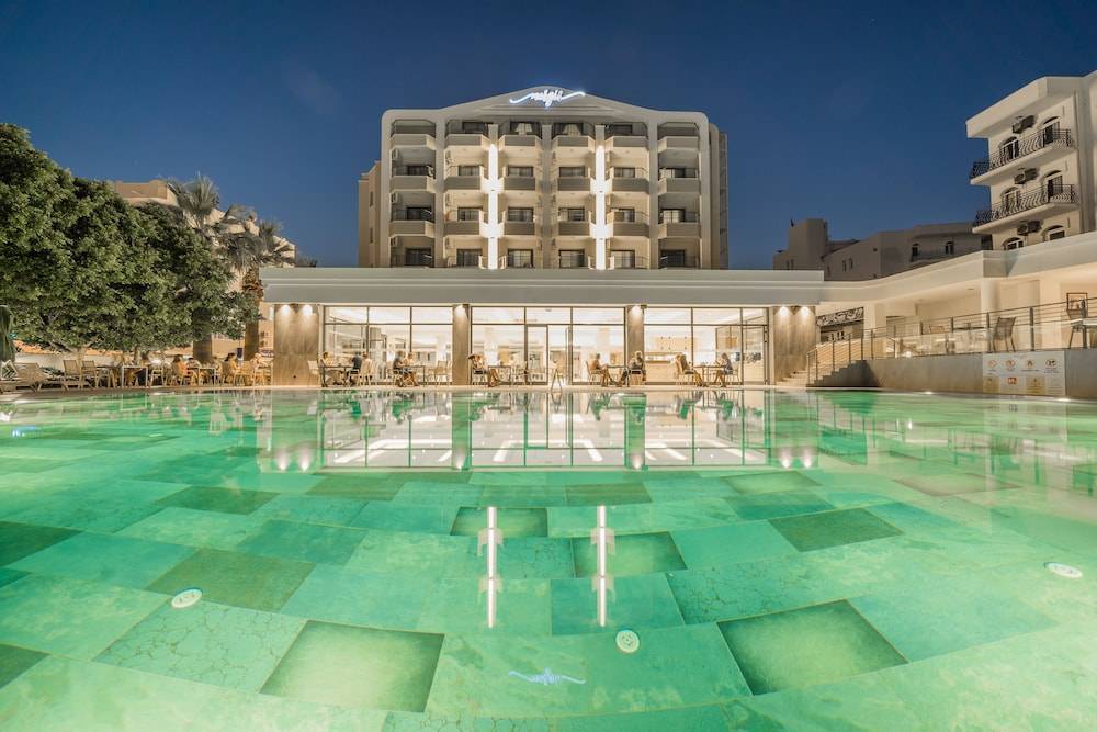 Premier Nergis Beach & SPA 1