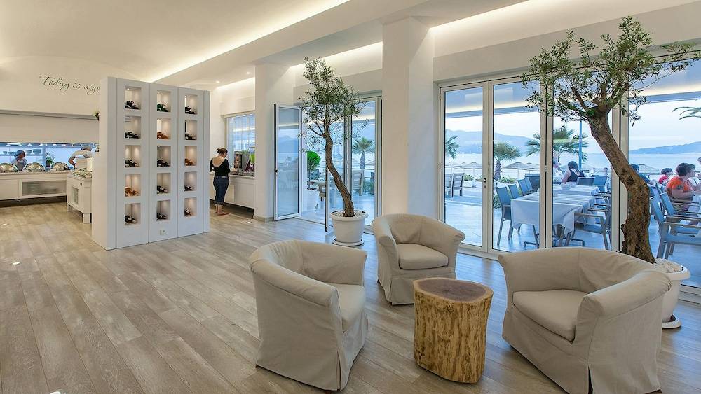 The Beachfront Hotel Adult Only 16 Plus 2