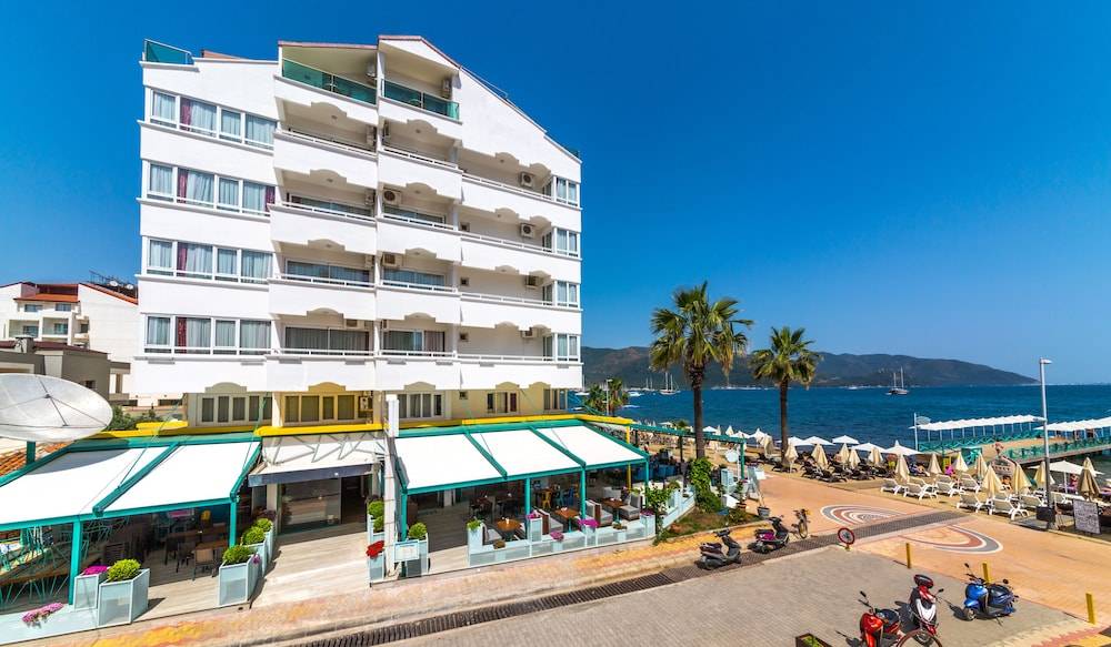 Honeymoon Beach Otel 1
