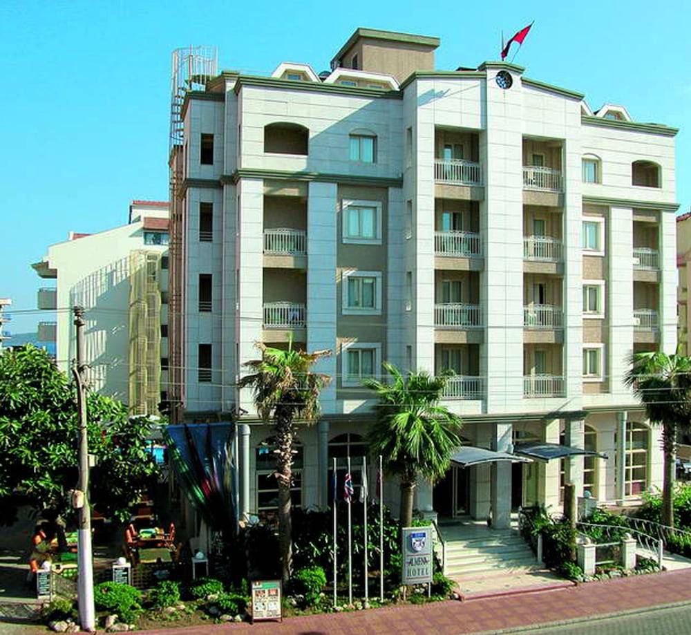 Almena Hotel 1