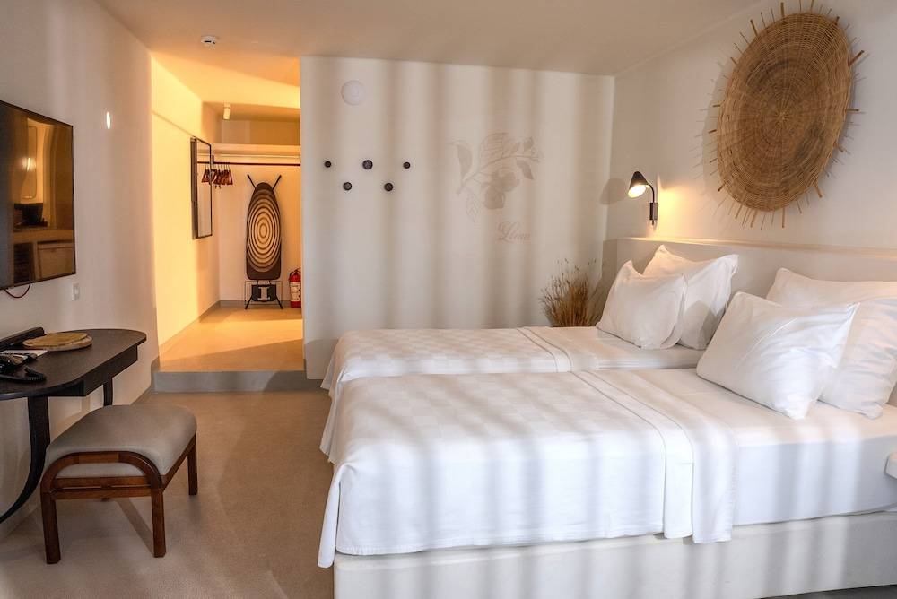 Pilos Suites 2