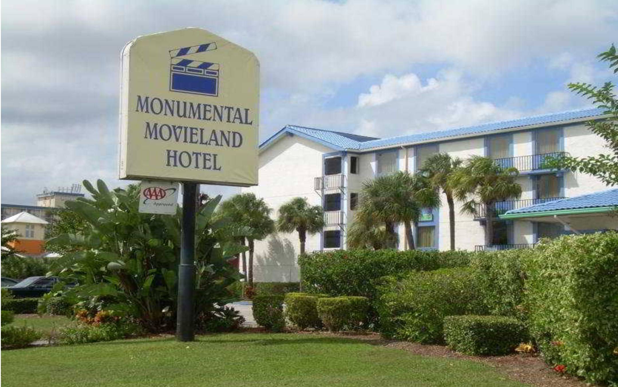 Monumental Movieland Hotel 1