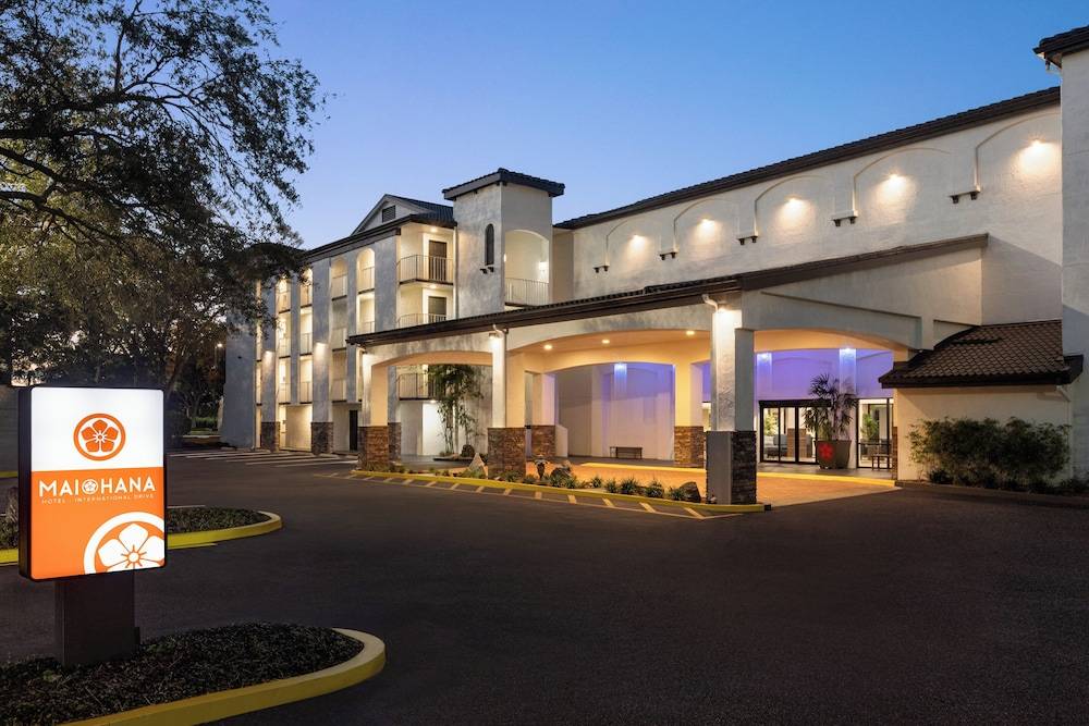 Mai Hana Hotel and Suites I Drive-Theme Parks 1