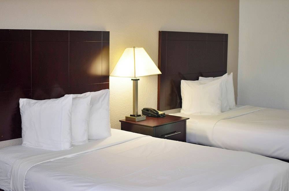 Hotel Monreale Express & Studios IDrive District 2